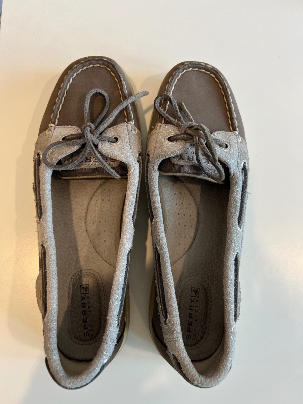 Sperry Top-Sider Silver Metallic Shimmer Gray Boat Shoes -- Size 7 1/2